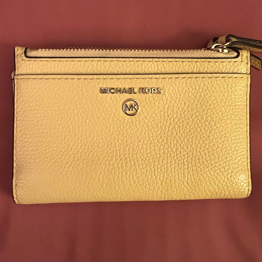 Authentic Michael Kors Billfold Ladies Wallet